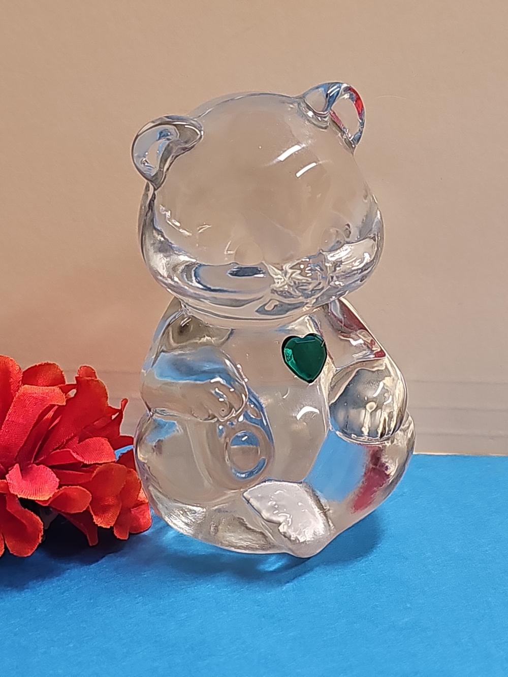 Vintage  Fenton Clear Glass Bear with Green Heart August Birthstone Accent
